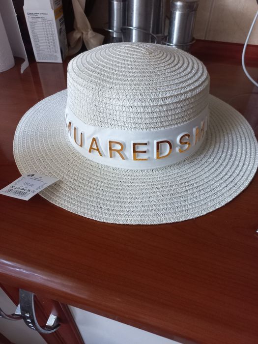 Женская новая шляпа