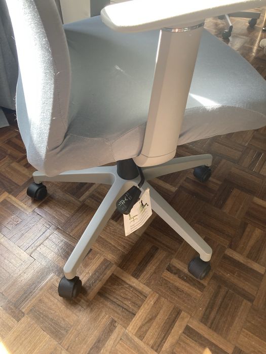 Secretária + Cadeira