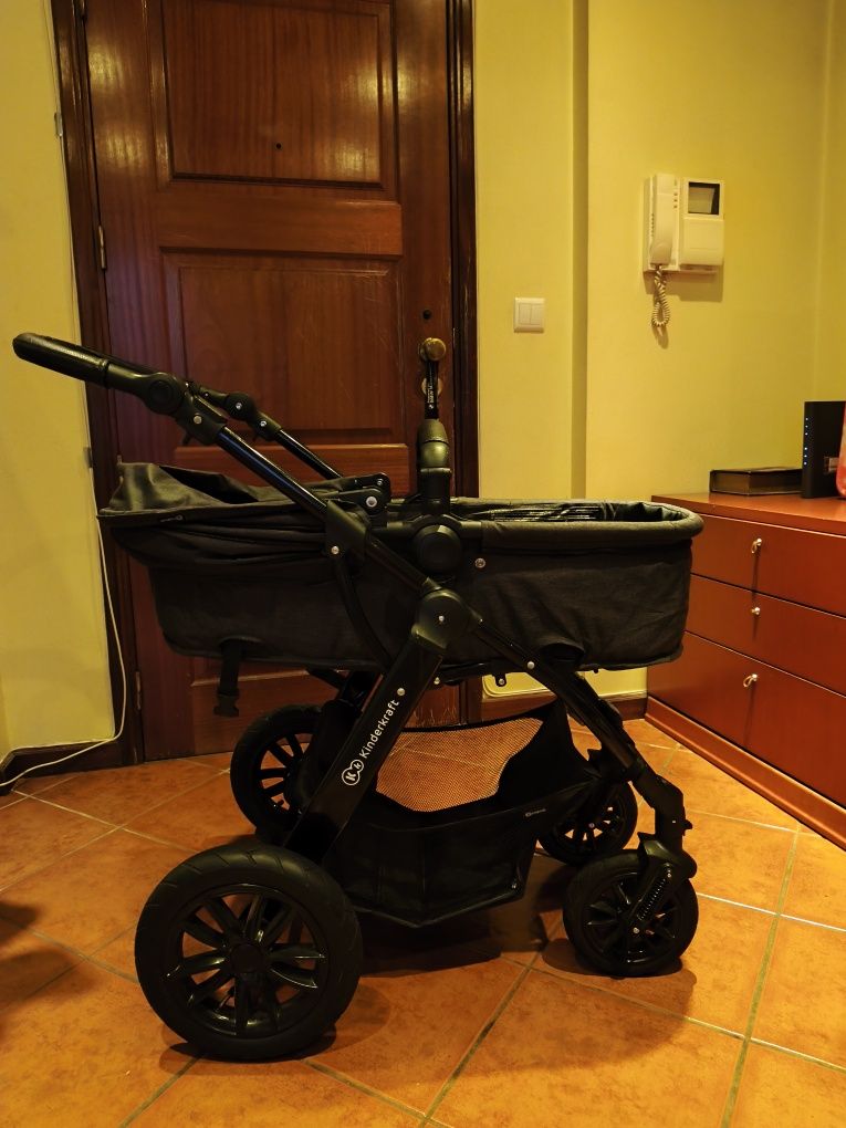 Carrinho bebe em ótimo estado