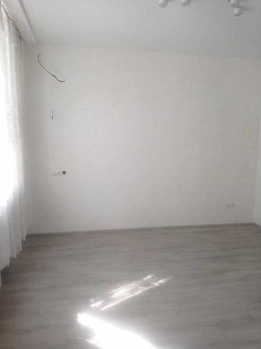 +Продам 2 ком. квартиру ул.Поточная 45000 дол.