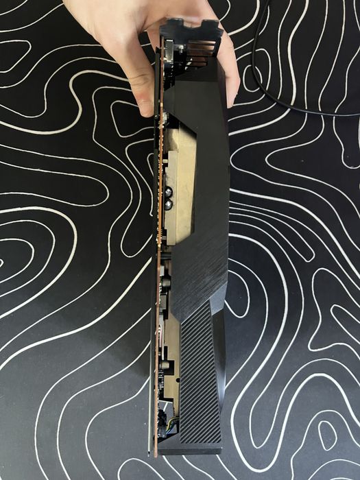 Продам ігрову відеокарту RX 5700 8gb