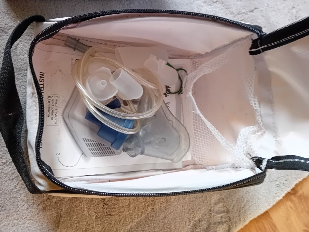 Inhalator tłokowy.