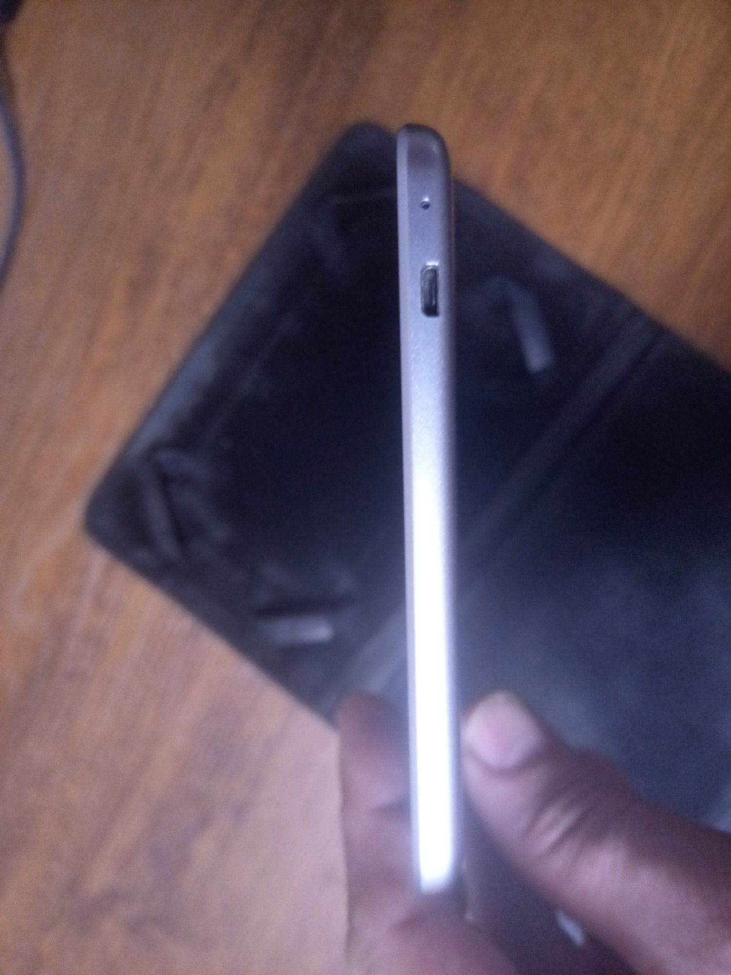 Продам планшет HUAWEI 7" бу