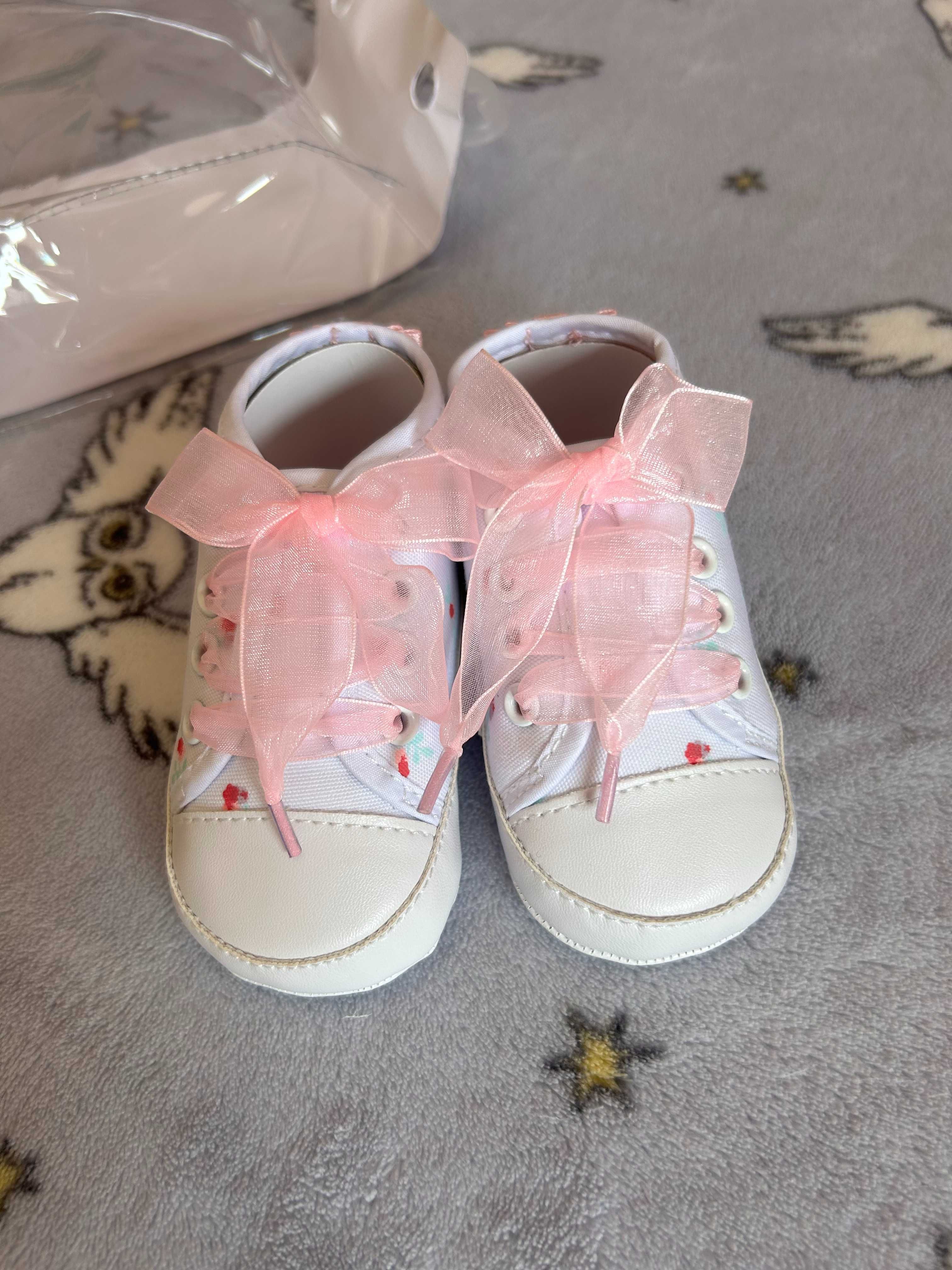 Sapatos/Ténis para bebé. Tam. 19-20