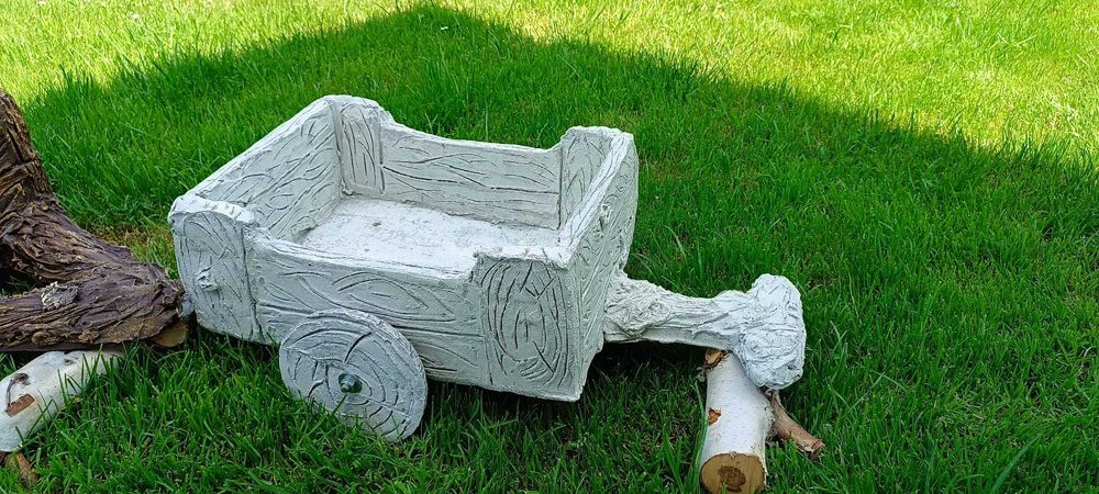 Doniczka betonowa taczki ozdoba do ogrodu drewno betonowe