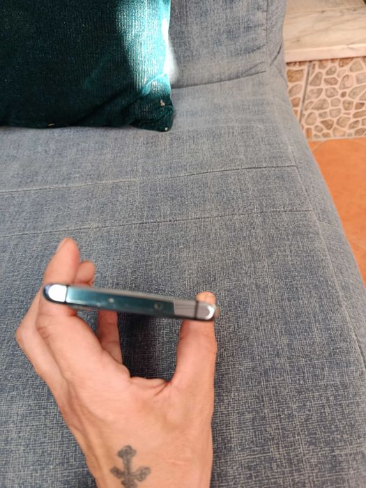 huawei p30 pro 6gigas de ram é 128 de memoria ler anuncio