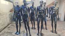 Manequins.