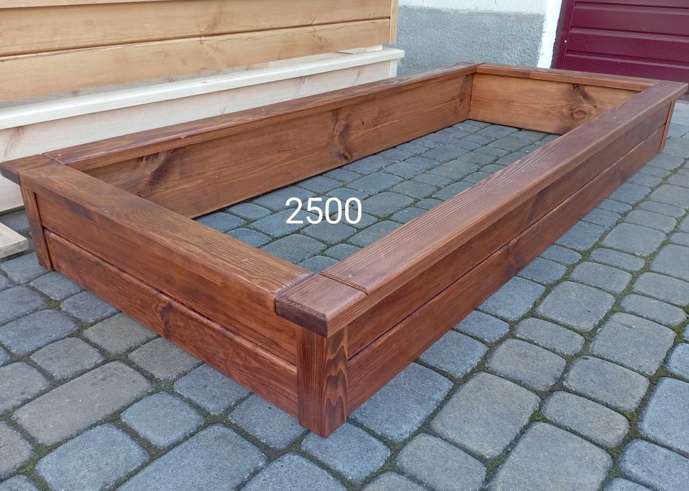 Надгробок дерев'яний гробівець обрамівка на цвинтар кладовище