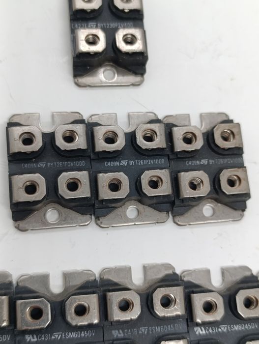 Силовий діодний мобуль С431 C409N C427E силовой диодный модуль