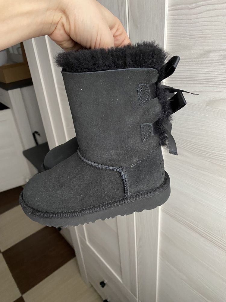 Buty UGG  T Bailey Bow II Czarny