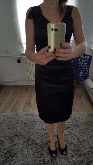 Czarna sukienka rozmiar 38