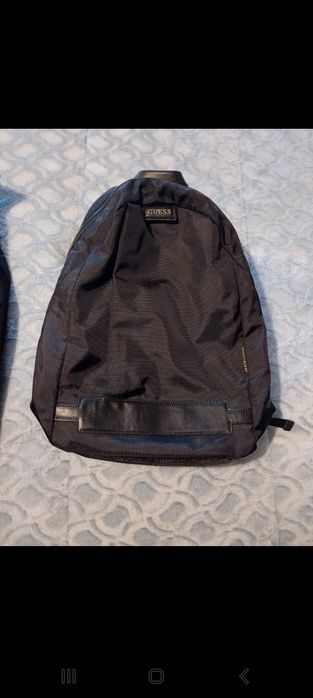 Mochila Guess preta