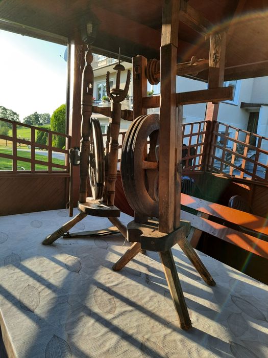 Wrzeciona i kołowrotki do przedzenia wełny 2 sztuki