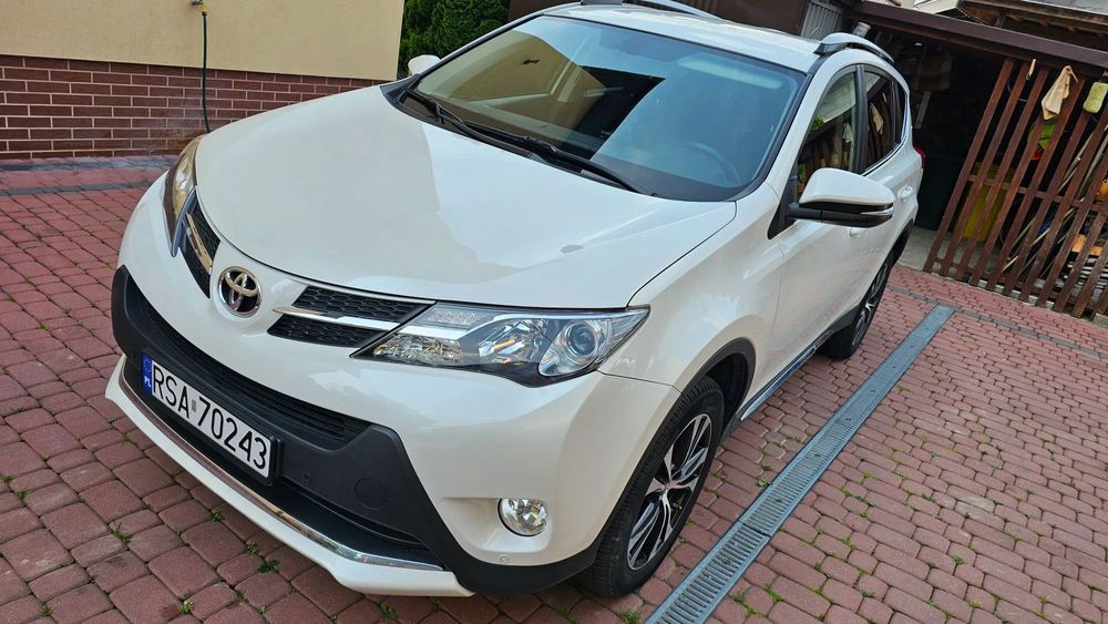 Toyota RAV4 2.0D4D 124KM 4X4 2015r Film perła kamera z Włoch Rej PL Zamiana Sanok