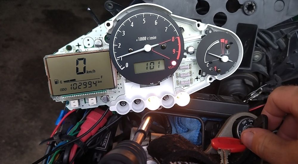 Щиток приборов Yamaha TDM 900