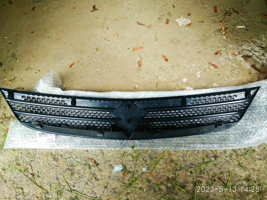 Решітка радіатора Suzuki SX 4