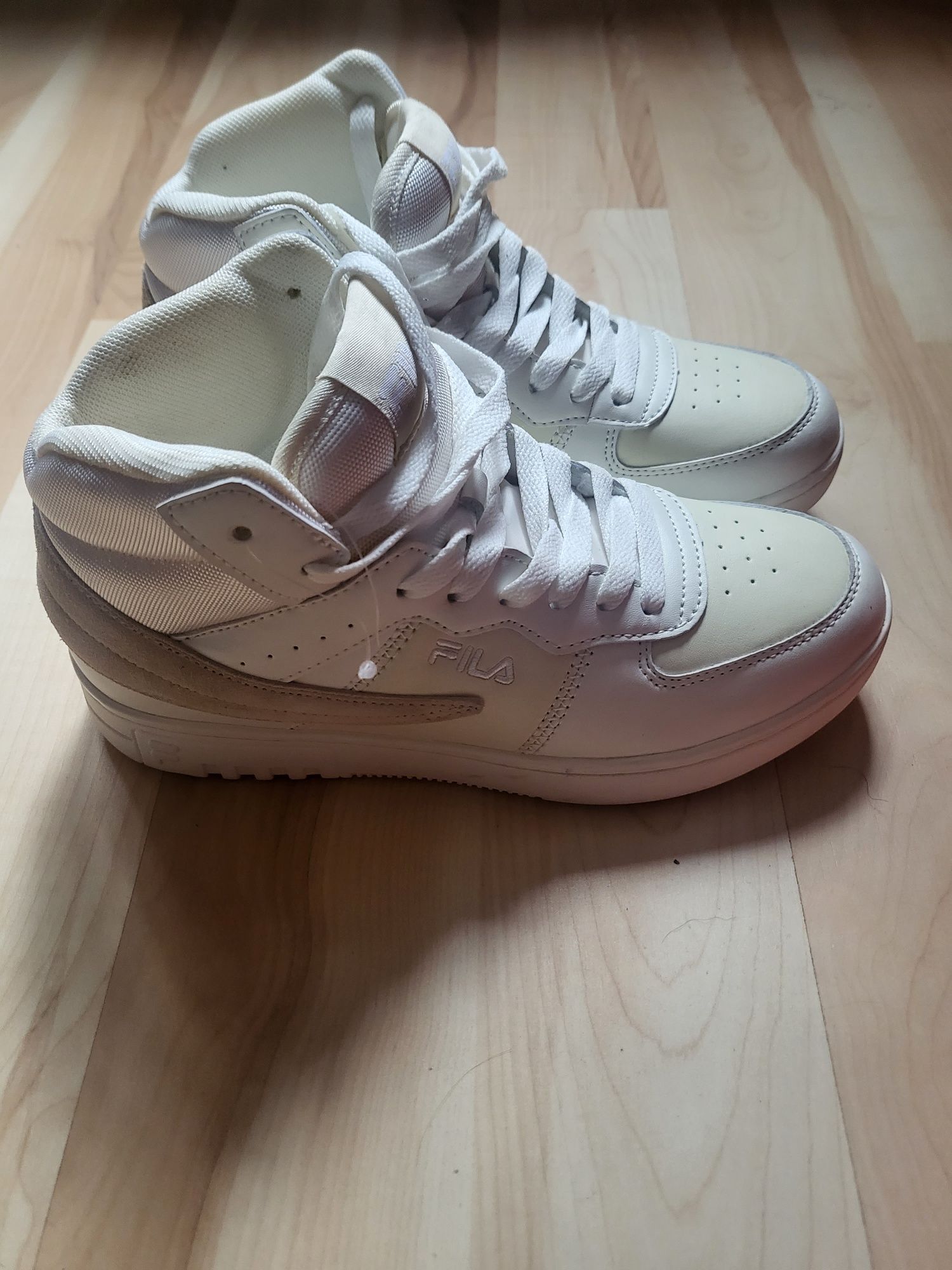 Sprzedam sneakersy FILS