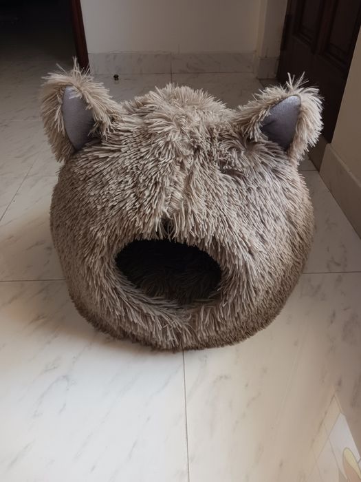 Cama fofinha e felpuda para gatos