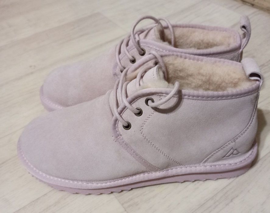 Продам нові уггі ALPINE design розмір 40,5, устілка 26,5 см.