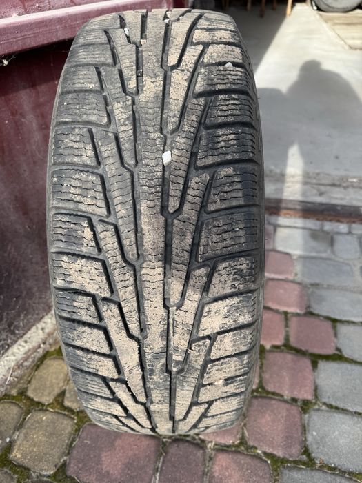 Шини зимові  NOKIAN  225/60 R17 майже нові
