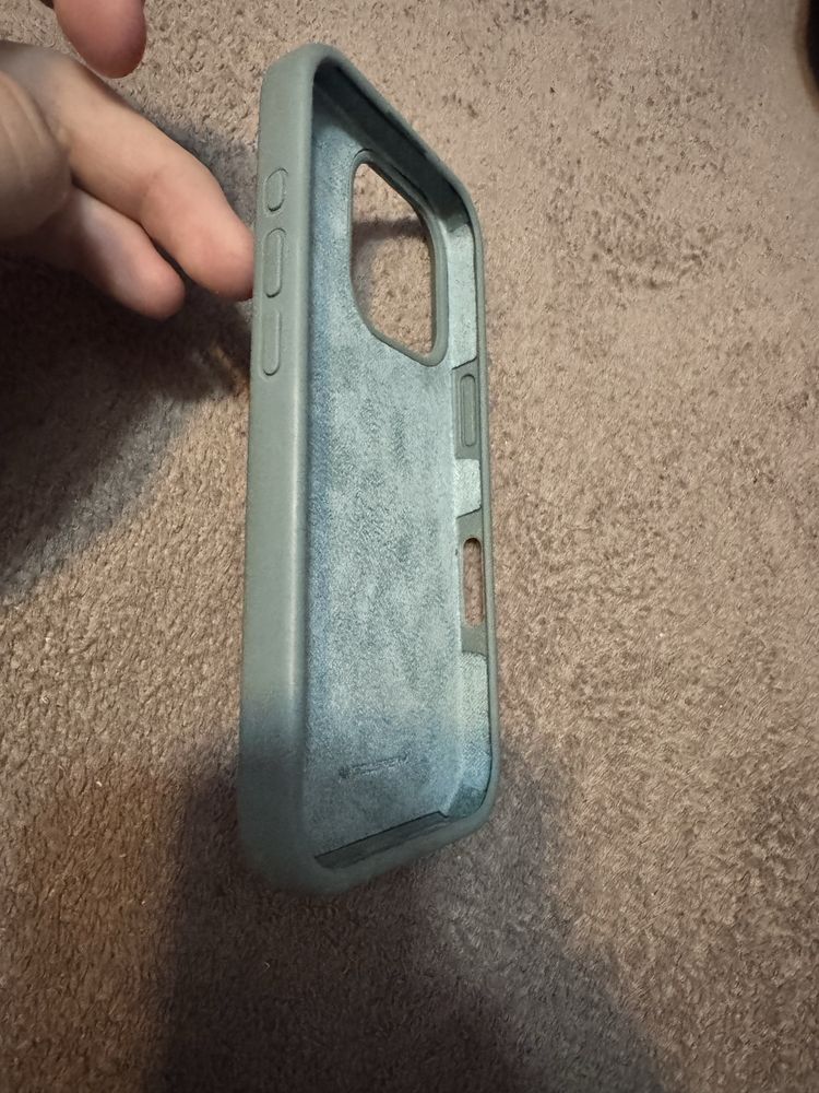 Sprzedam etui iphone 16 pro