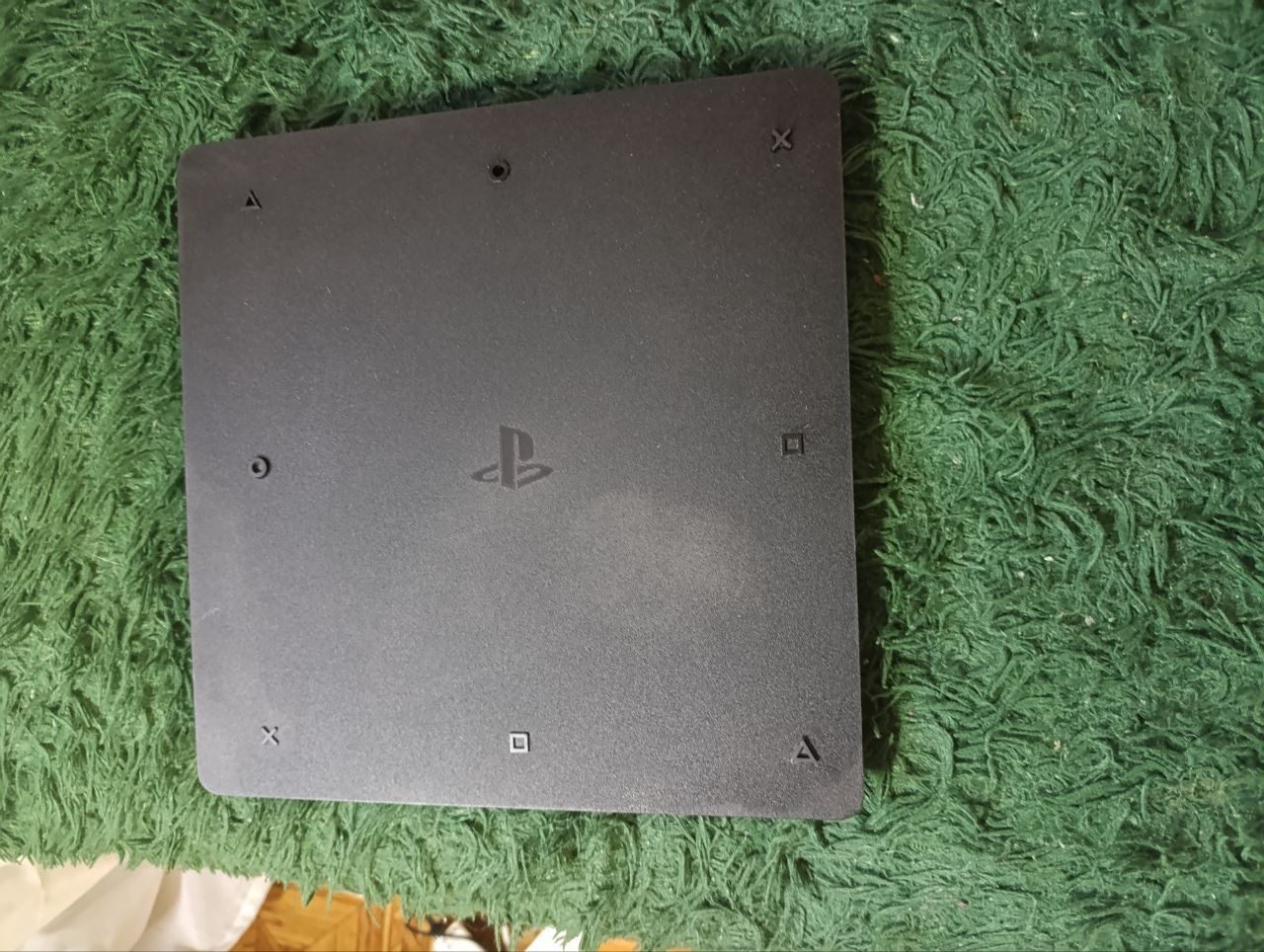 Playstation 4 slim