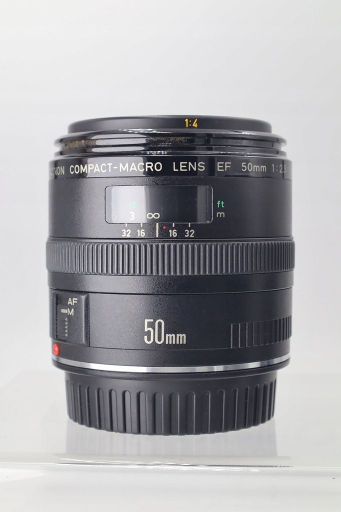 EF 50mm 2.5 Compact Macro Canon