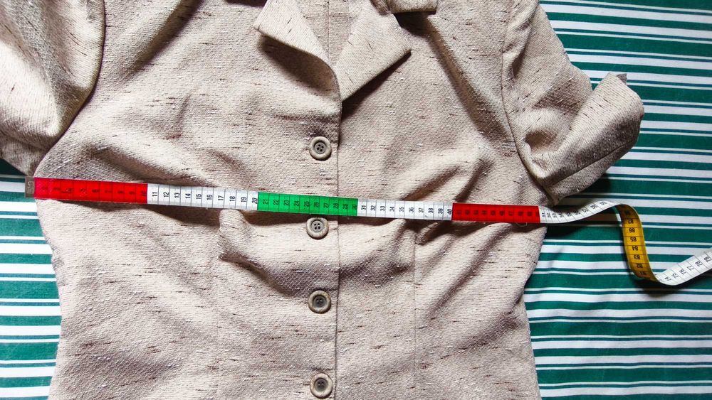Blazer Manga Curta em bege com riscas - Tamanho 42