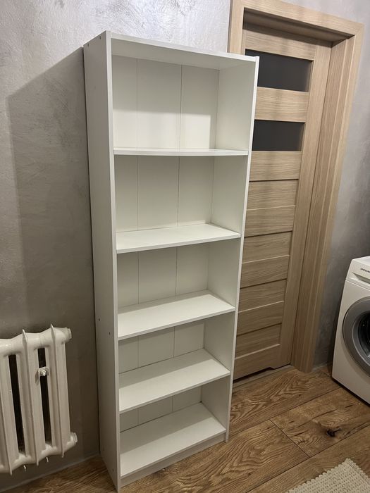 Biały regał książki sypialnia salon łazienka półki dom