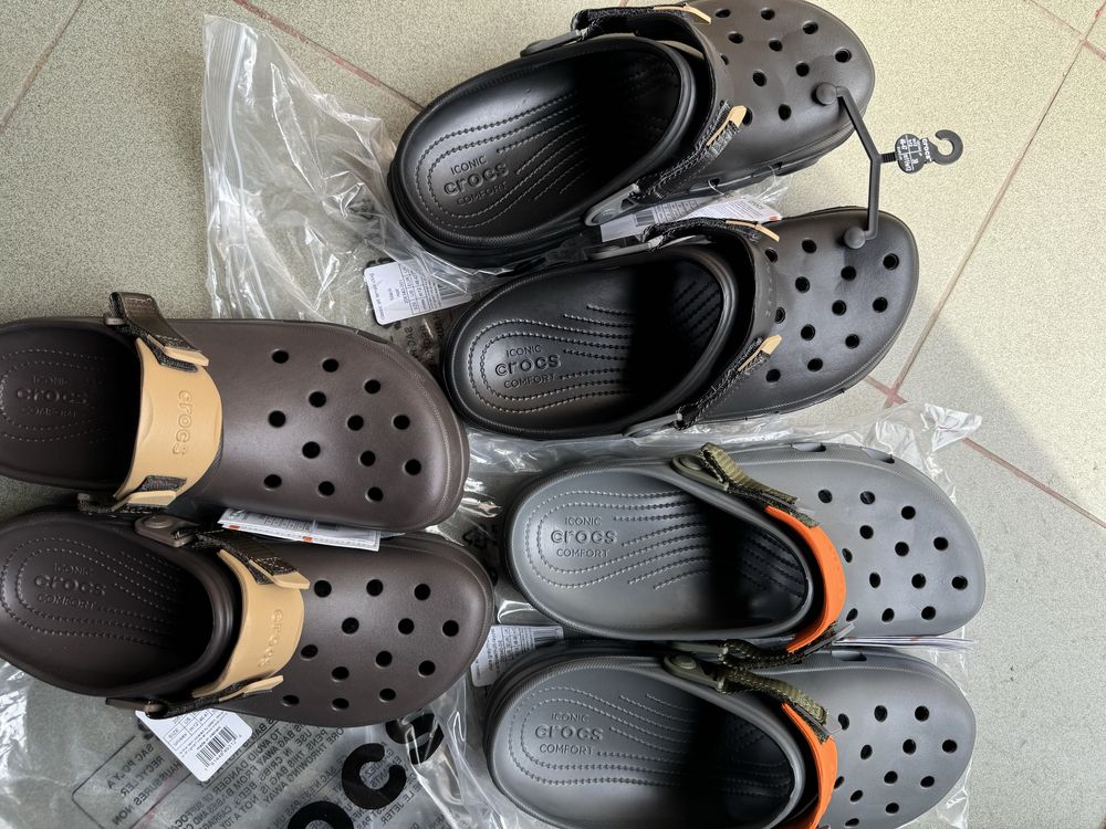 Оригінальні crocs all terrain нові оригінал тапочки сланці крокси new