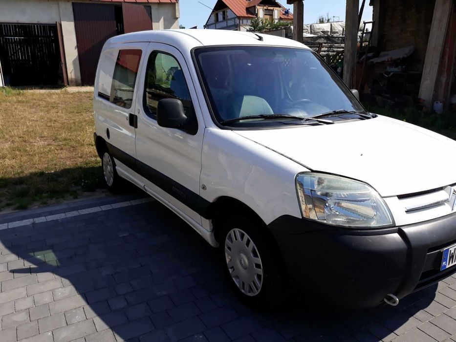 Sprzedam samochód dostawczy Citroen Berlingo.