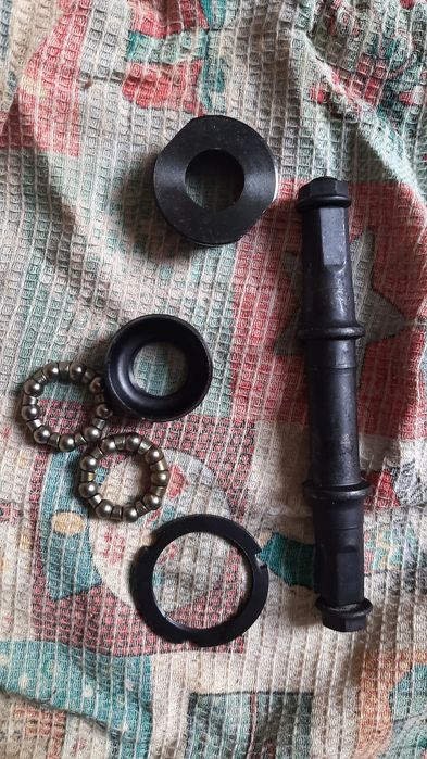 Ось вал каретка с подшипниками