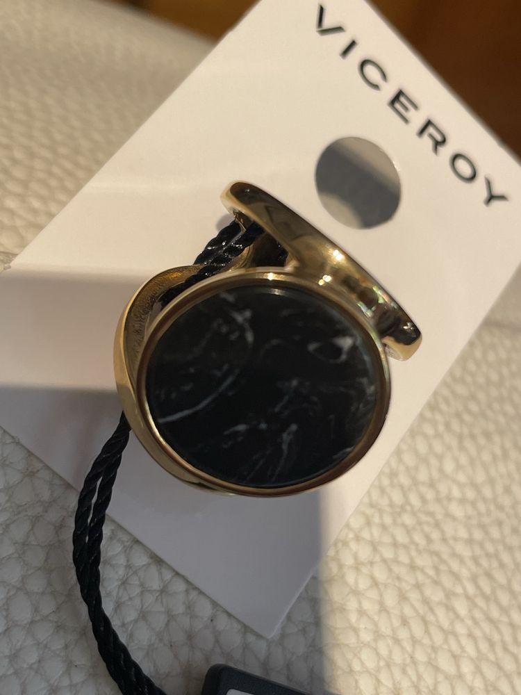 Viceroy anel com pedra onix novo