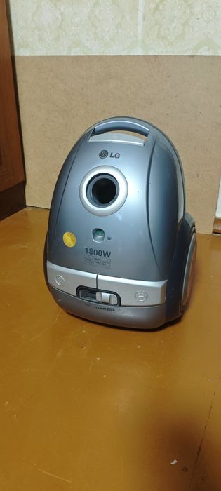 Продам пылесос LG