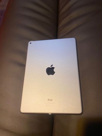 Продам iPad Air 2 64GB