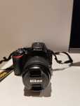Nikon D5500 com lente 18-55mm