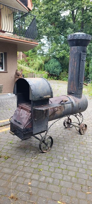 Grill z wędzarnią