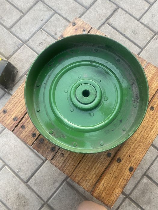 Шків на JD AH93318