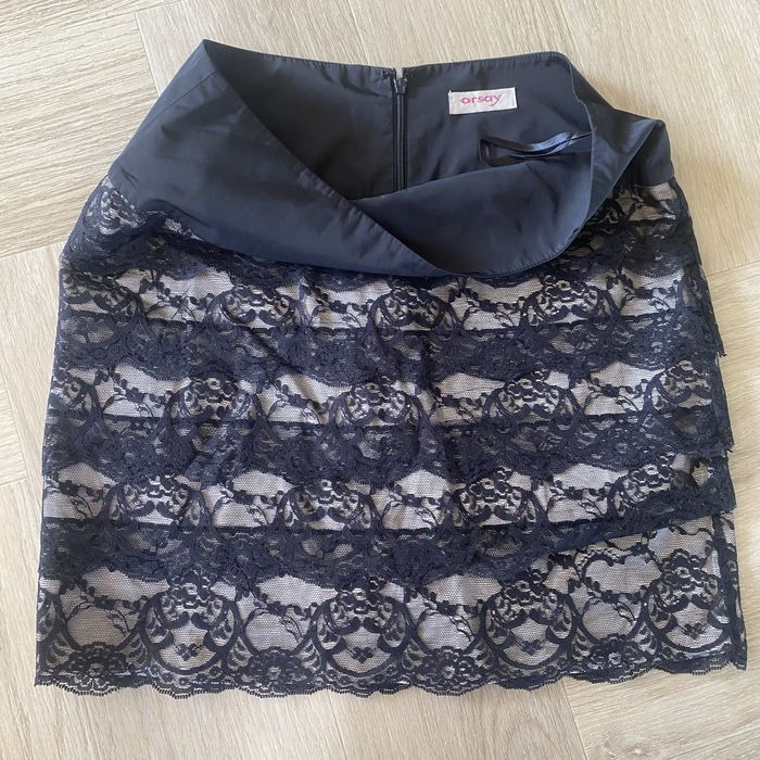 Spódniczka mini koronkowa Orsay S 36