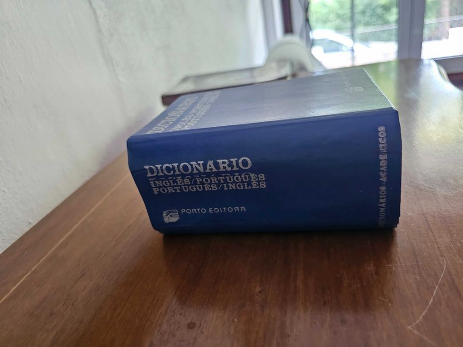 Dicionário Inglês-Português / Português-Inglês – (Porto Editora, 1995)