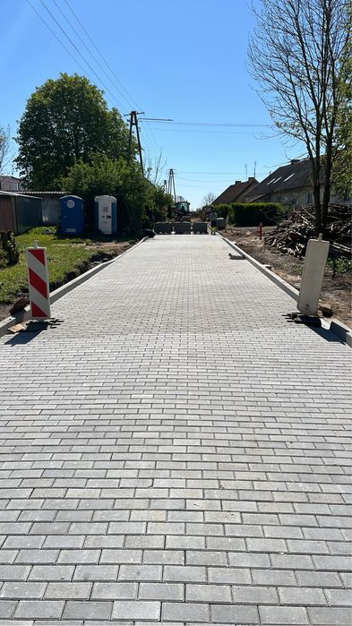 Kosttka brukowa Brukarstwo Usługi brukarskie Układanie kostki brukowej