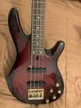 Yamaha baixo, bom