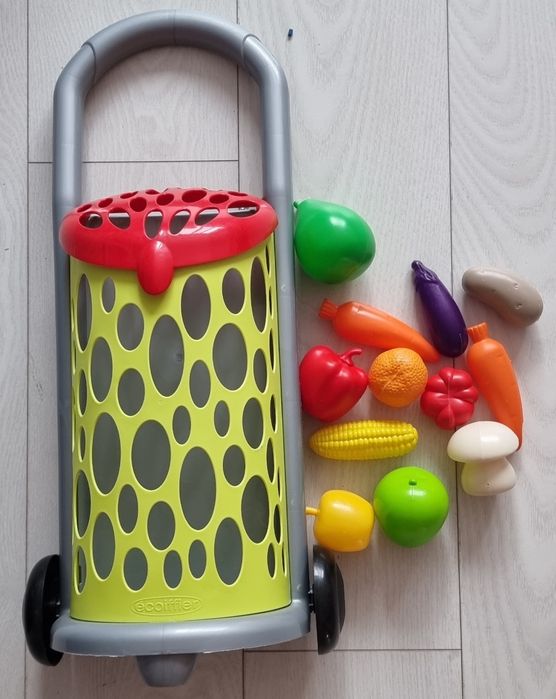 Игрушк Kiddieland и Fisher Price мольберт столяр посуда