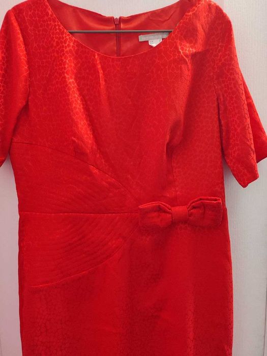 Продається  червона сукня