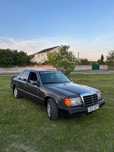 Продам Mersedes 124 200E