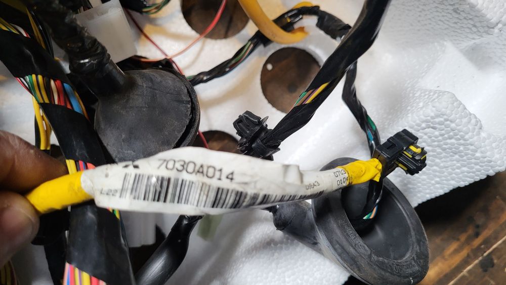 Проводка торпеды, салона Mitsubishi Colt 6 CZ3 2004-12, 1.3 роб, 4A90