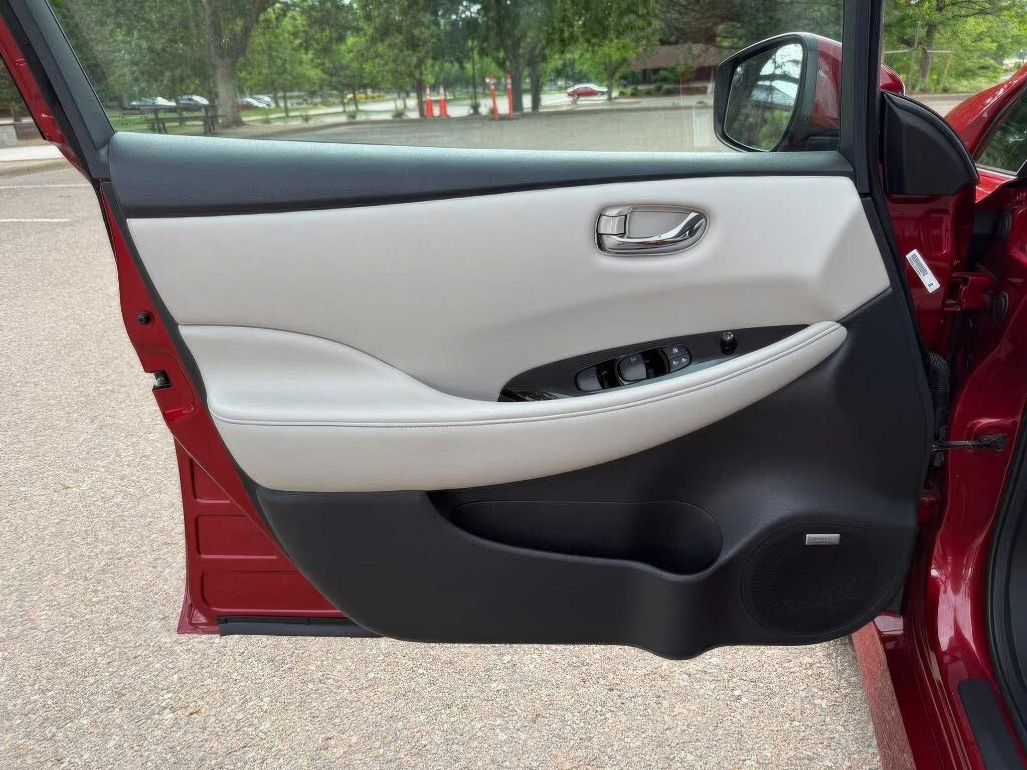 2019 Nissan LEAF SL