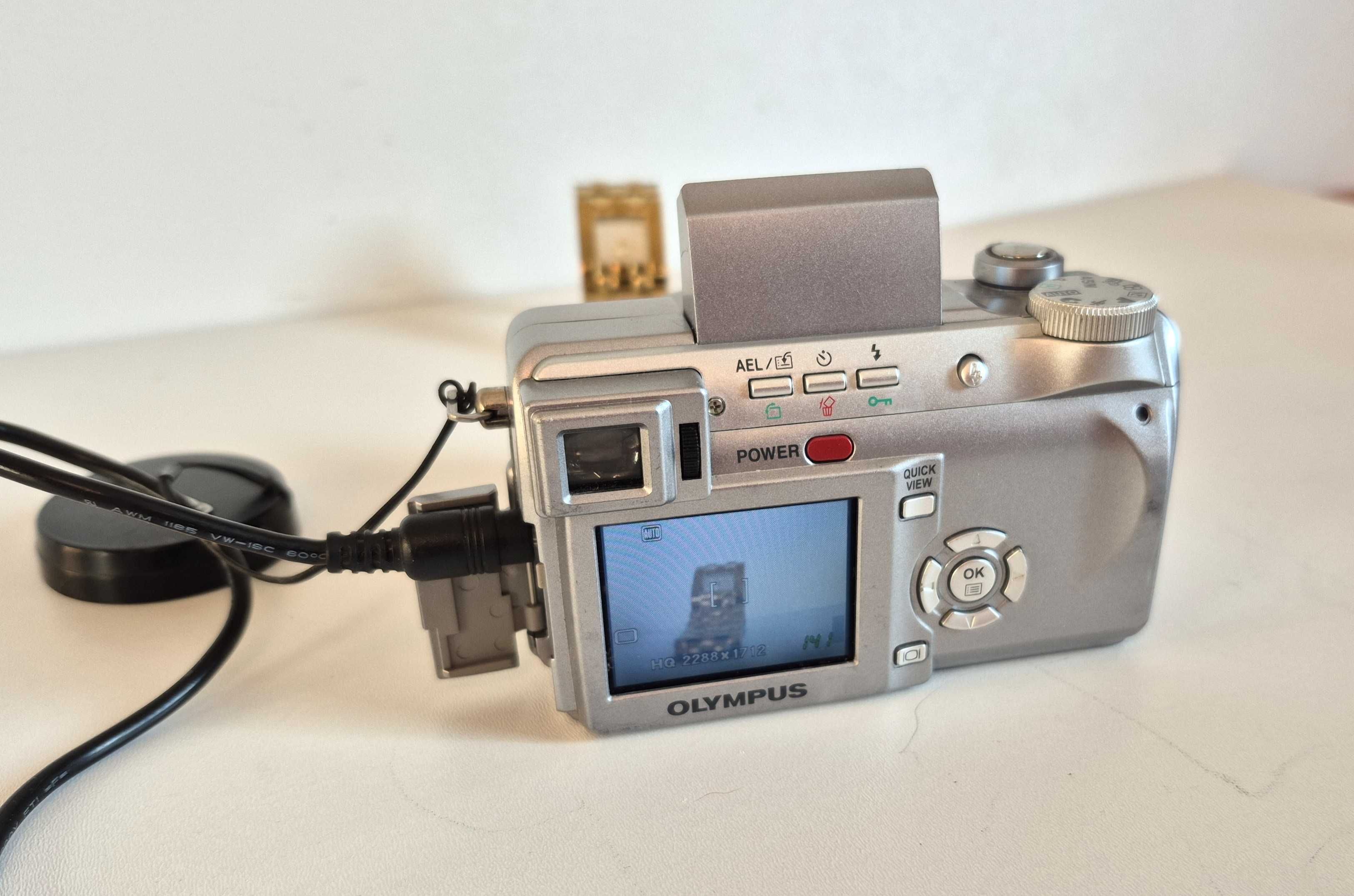 Винтажная цифровая камера Olympus Camedia C-765, 4.0 MP