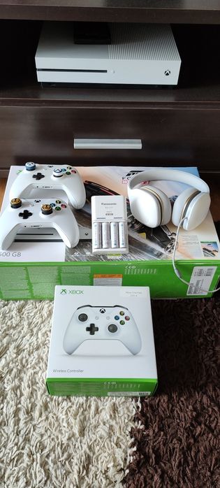 Xbox One S 500GB + 500GB 2 pady Bogaty zestaw