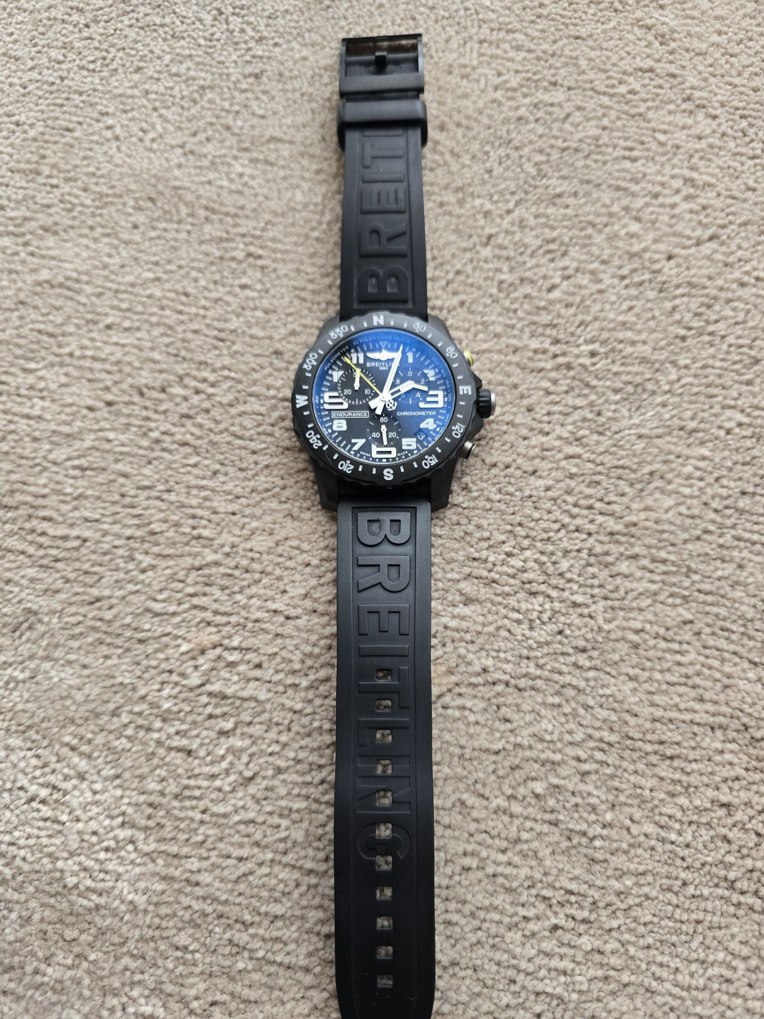 Relógio Breitling Endurance PRO 44